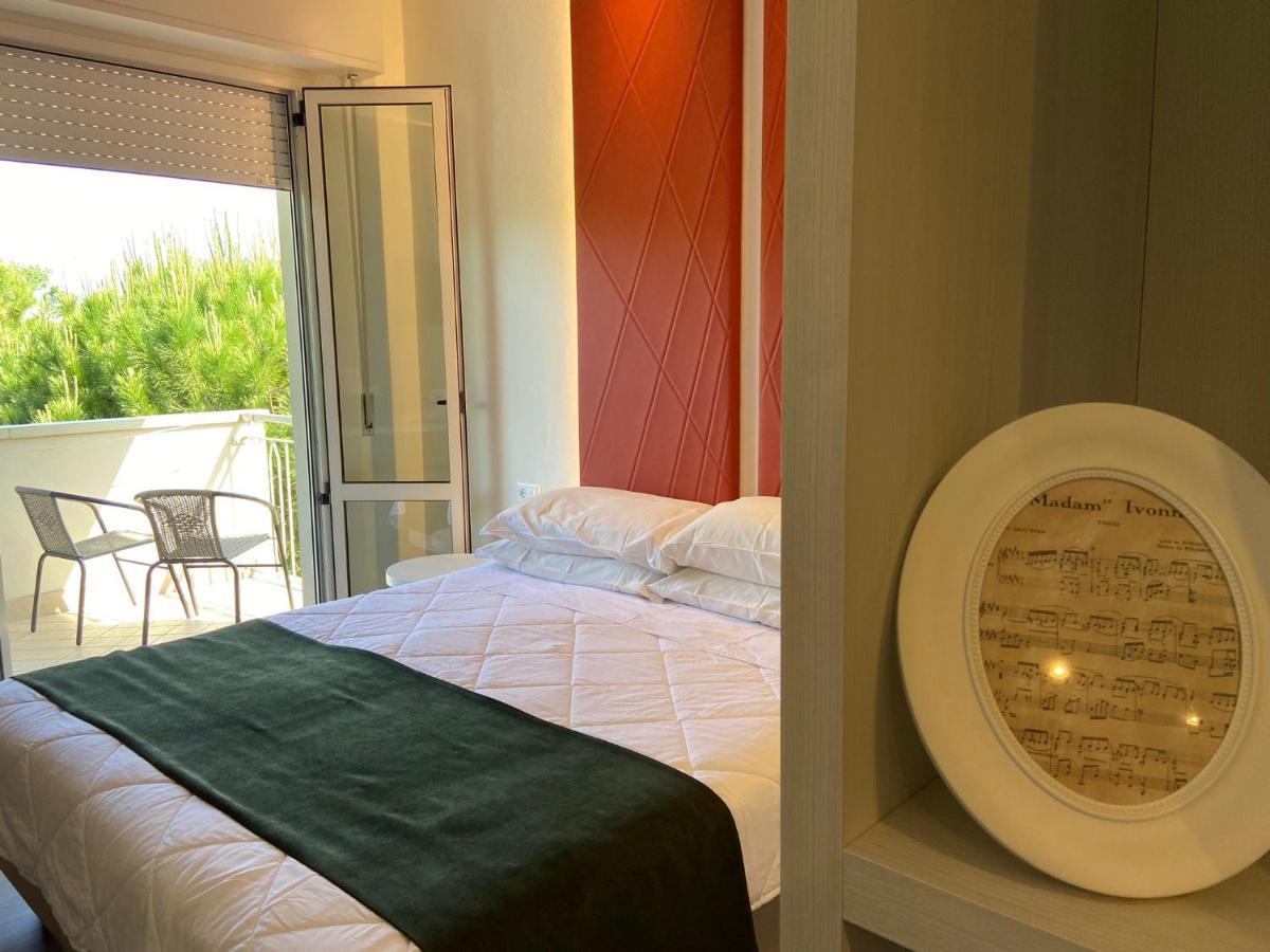 Hotel Loretta & Dependance Cervia Exterior foto
