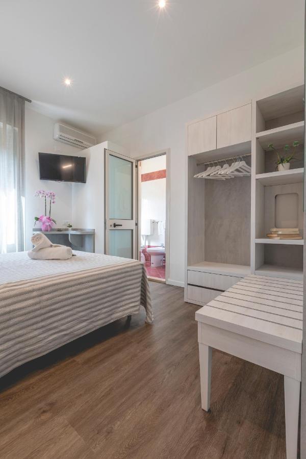 Hotel Loretta & Dependance Cervia Exterior foto