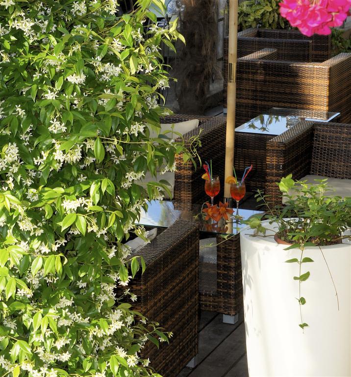 Hotel Loretta & Dependance Cervia Exterior foto
